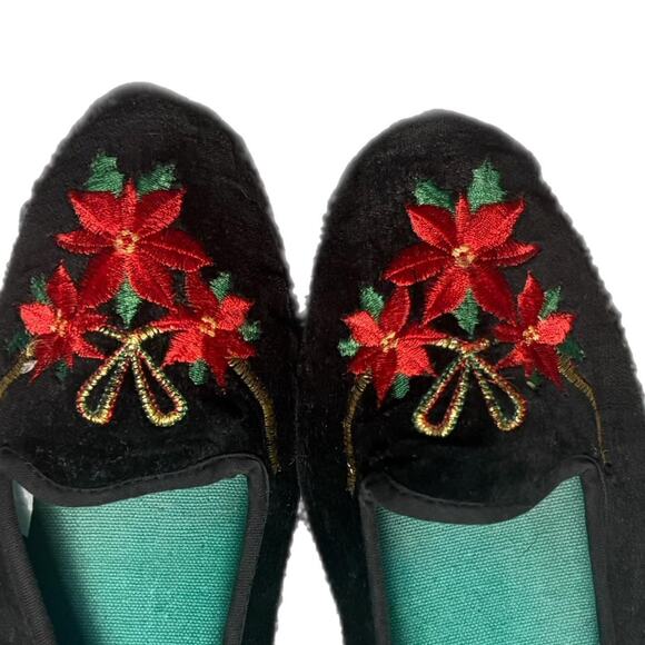 1980s black suede loafers with embroidered pointsetta - Picture 2 of 5